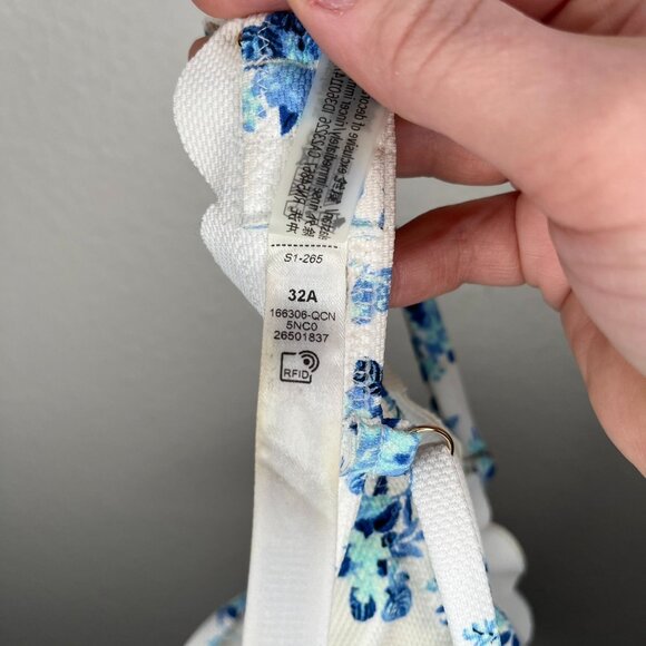 Victorias Secret Floral Underwire Swim top 32A Blue & White Scalloped trim - Picture 12 of 12